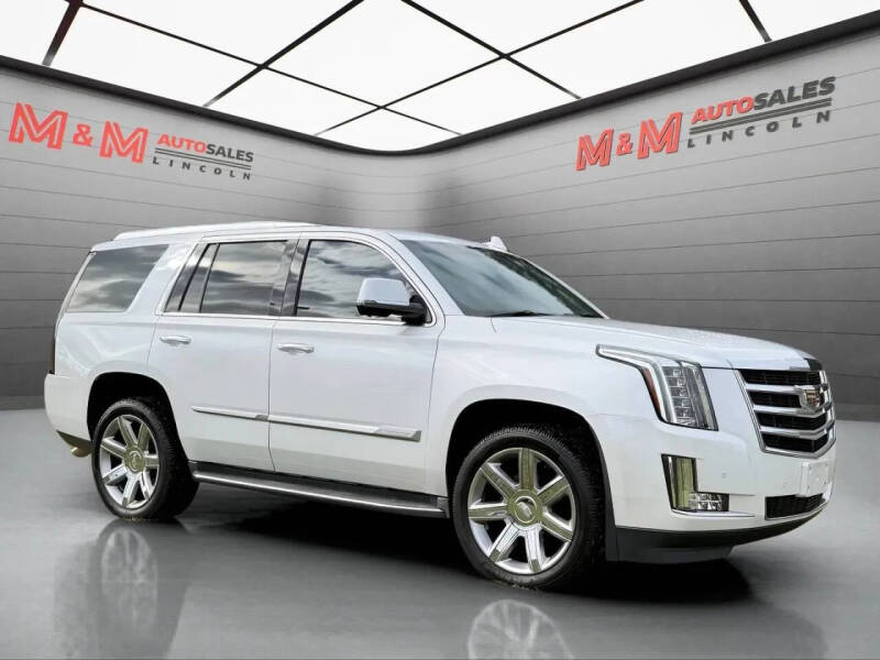 2016 Cadillac Escalade Luxury Collection