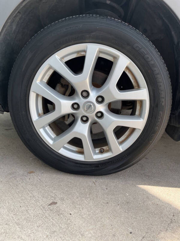 2011 Nissan Rogue SV