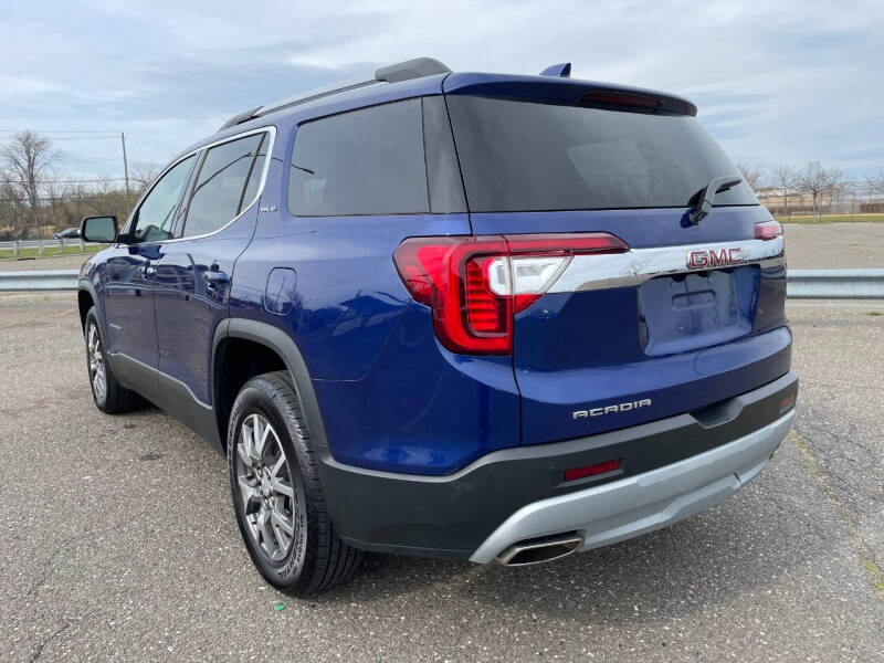 2023 GMC Acadia SLE