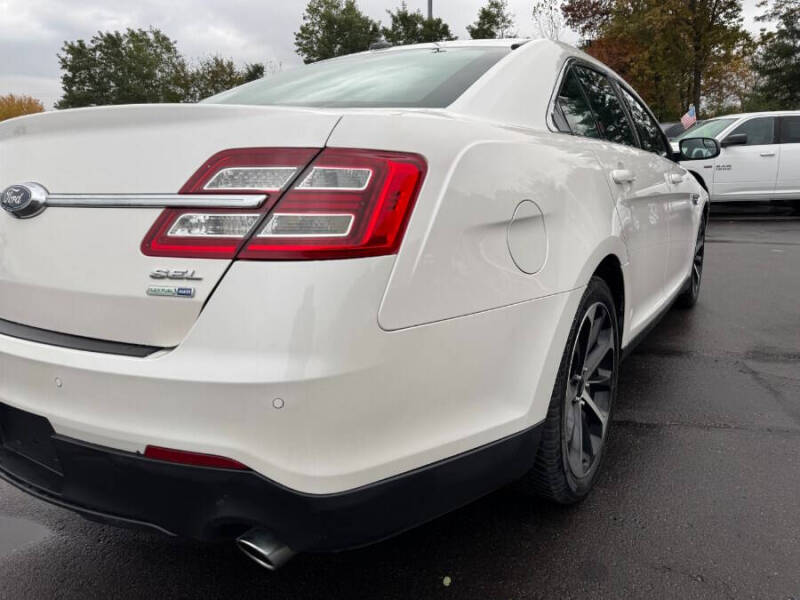 2016 Ford Taurus SEL