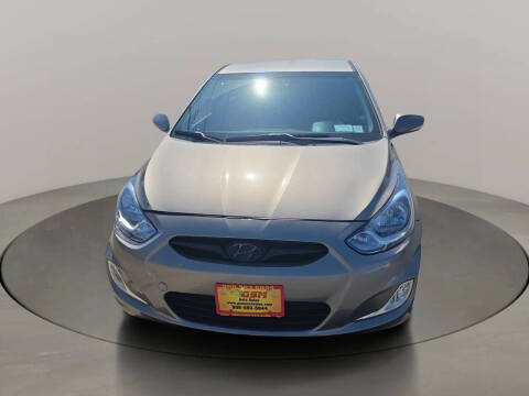 2013 Hyundai Accent SE