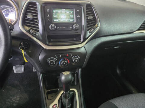 2016 Jeep Cherokee Sport