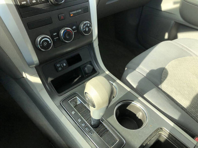 2011 Chevrolet Traverse LS