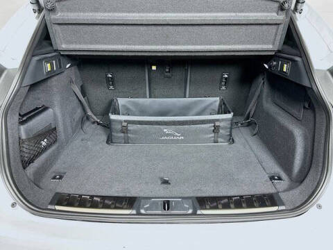 2024 Jaguar F-PACE P250 R-Dynamic S