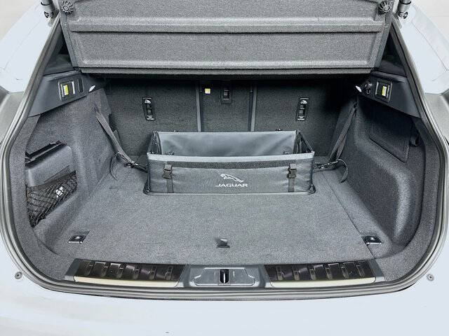 2024 Jaguar F-PACE P250 R-Dynamic S