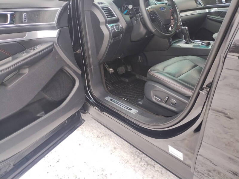 2017 Ford Explorer Sport