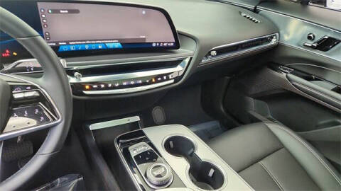 2024 Cadillac LYRIQ Tech