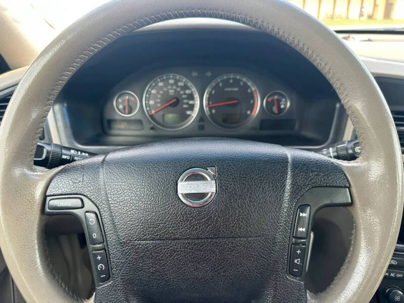 2005 Volvo XC70