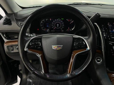 2018 Cadillac Escalade Luxury