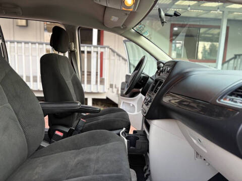 2016 Dodge Grand Caravan American Value Package