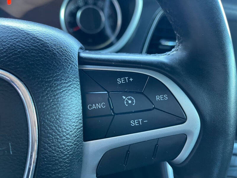 2015 Dodge Challenger SXT Plus