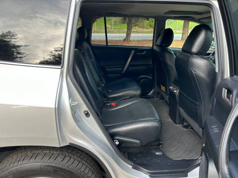 2013 Toyota Highlander SE