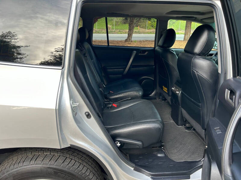 2013 Toyota Highlander SE