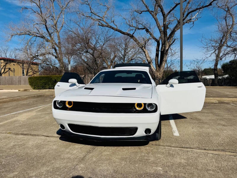 2021 Dodge Challenger SXT