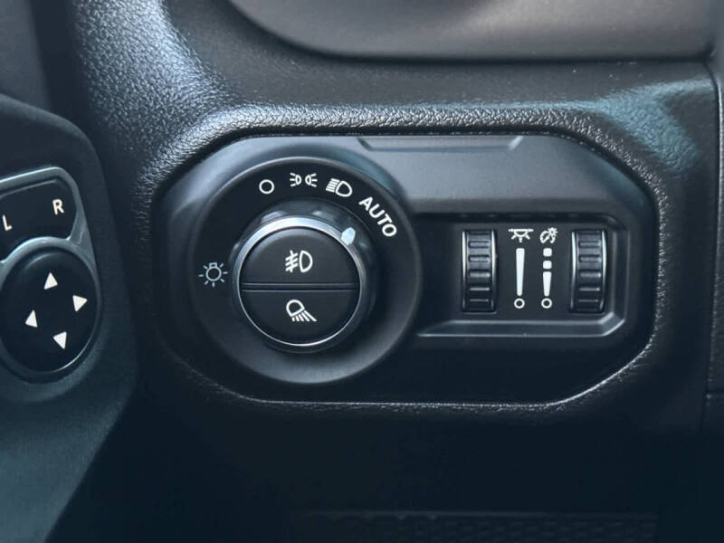 2022 Jeep Gladiator Sport S