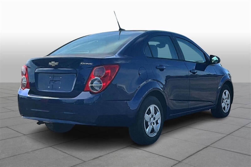 2013 Chevrolet Sonic LS Auto