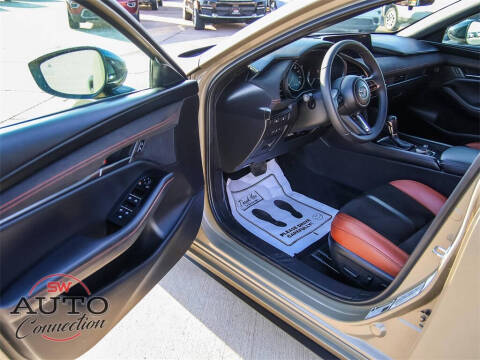 2024 Mazda Mazda3 Hatchback 2.5 Carbon Turbo