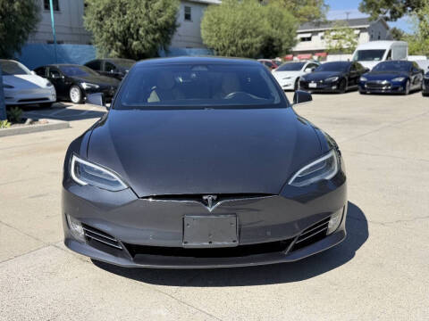 2017 Tesla Model S 90D