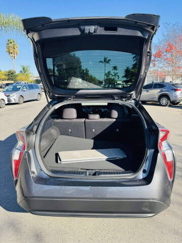 2016 Toyota Prius Three