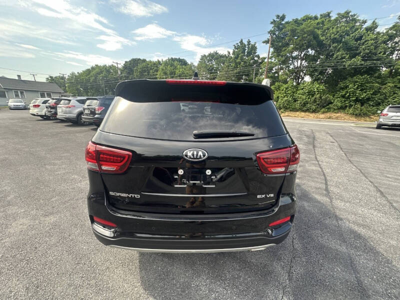 2019 Kia Sorento EX V6