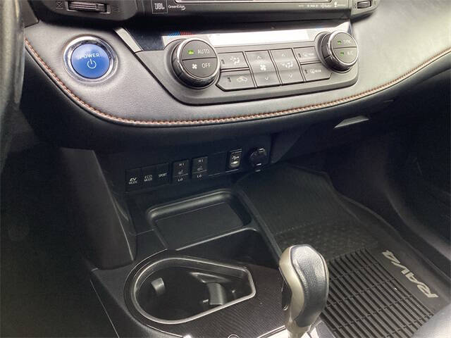 2017 Toyota RAV4 Hybrid SE