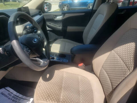 2020 Ford Escape SE