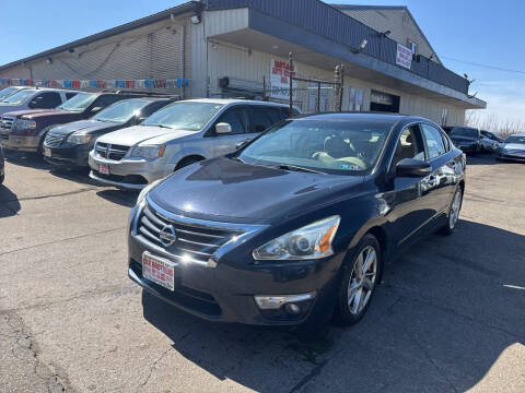 2014 Nissan Altima for sale at Six Brothers Mega Lot in Youngstown OH