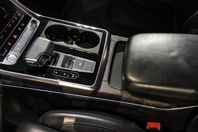 2020 Audi Q8 quattro Prestige 55 TFSI