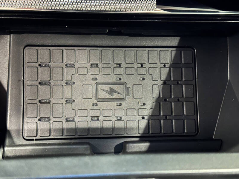 2023 Ford F-150 Lightning XLT