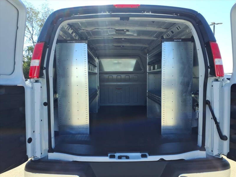 2025 Chevrolet Express 2500
