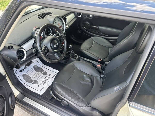 2011 MINI Cooper