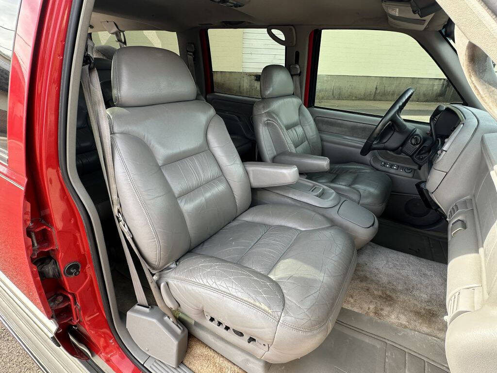 1998 Chevrolet Suburban 42