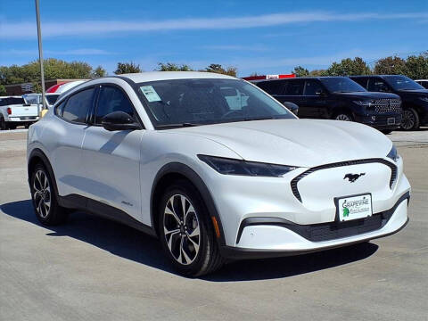 2025 Ford Mustang Mach-E Select