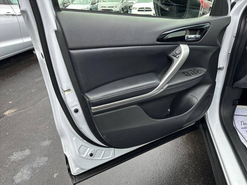 2022 Mitsubishi Eclipse Cross SE