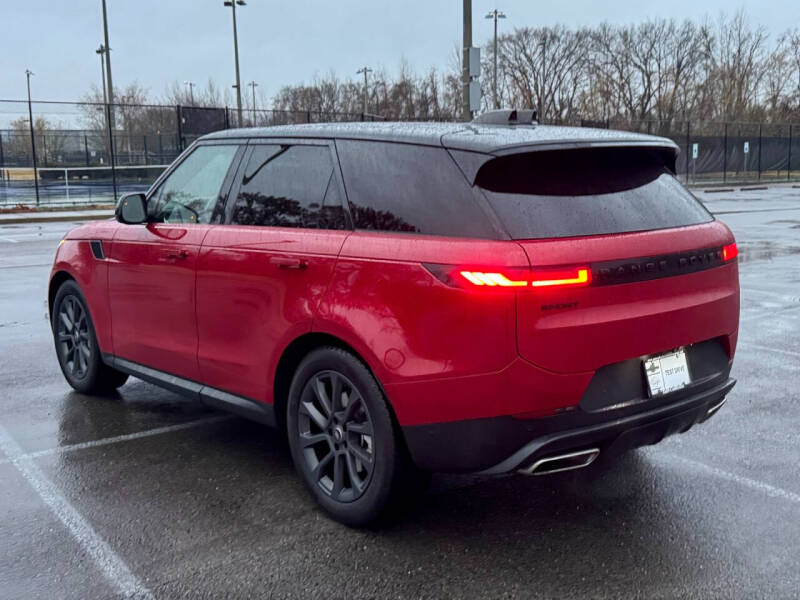 2024 Land Rover Range Rover Sport P360 SE
