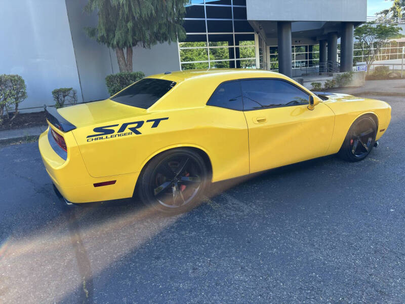 2010 Dodge Challenger SRT8