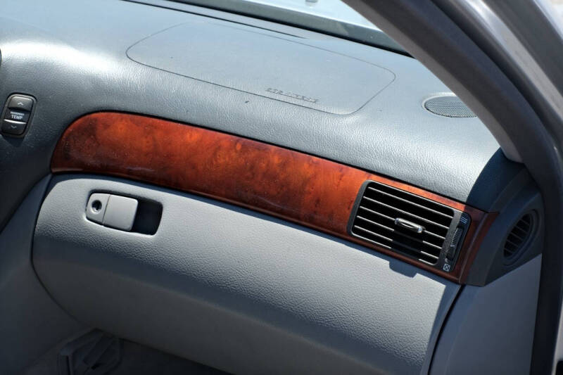2004 Lexus LS 430