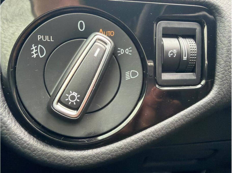 2021 Volkswagen Golf GTI S