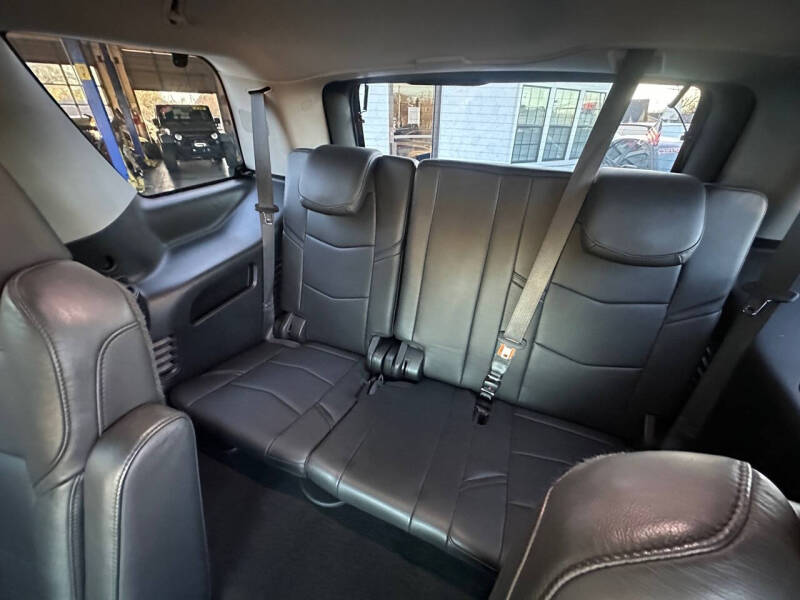 2019 Cadillac Escalade Luxury