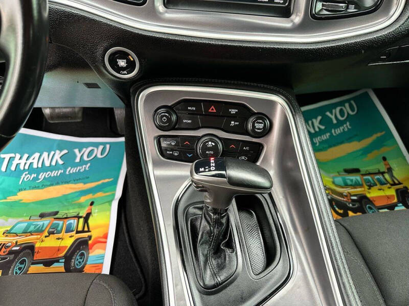 2020 Dodge Challenger SXT