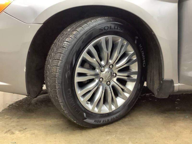 2013 Chrysler 200 Limited