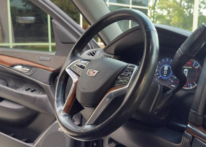 2019 Cadillac Escalade ESV Luxury