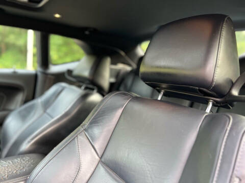 2015 Dodge Challenger SXT Plus