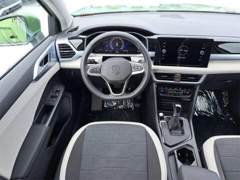 2025 Volkswagen Taos SE