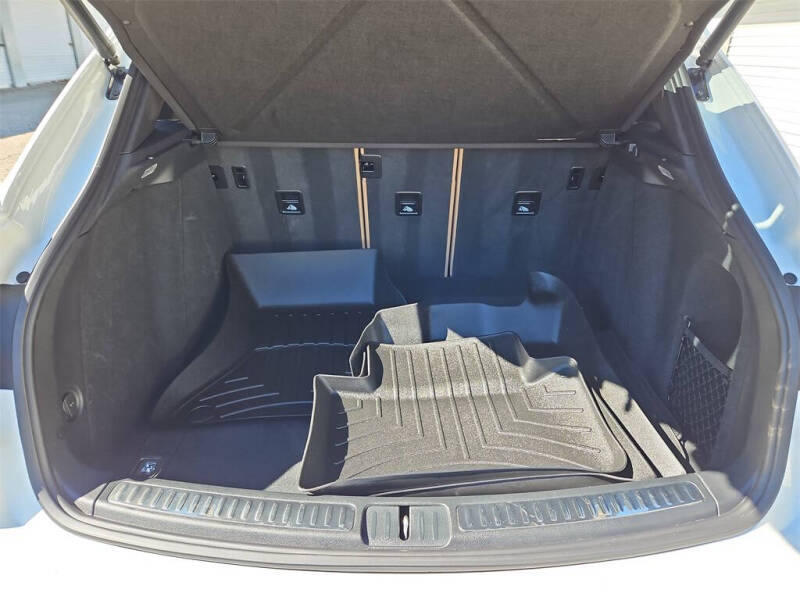 2023 Porsche Macan S