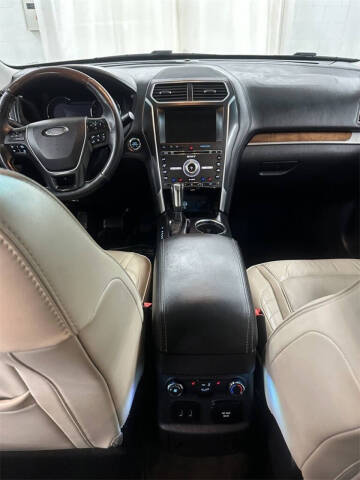 2016 Ford Explorer Platinum