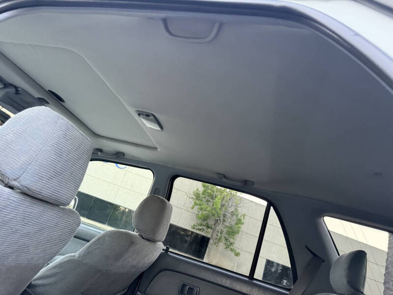 2000 Toyota 4Runner SR5