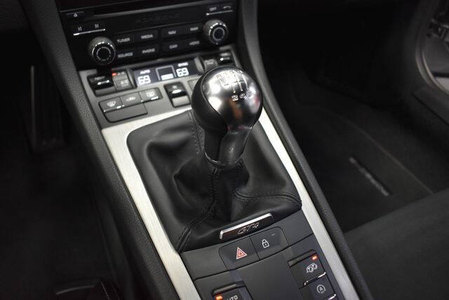 2022 Porsche 718 Cayman GT4