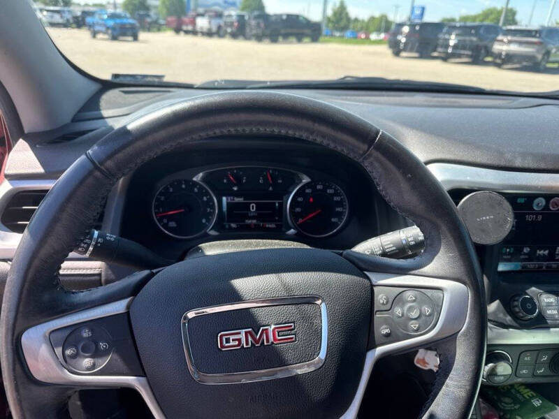 2017 GMC Acadia SLE-2