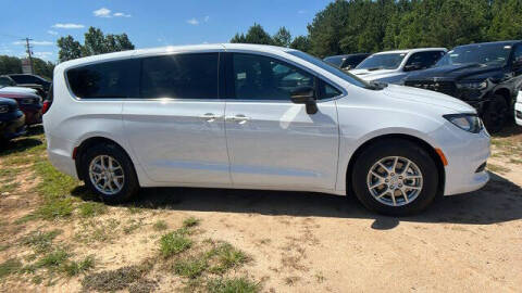 2026 Chrysler Voyager LX